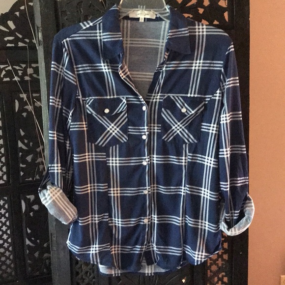 Anthropologie Tops - Anthopolgie Eden & Olivia Navy Plaid Top